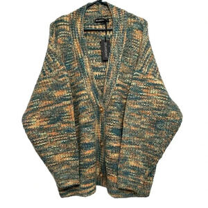 BlankNYC women’s NWT’s Beloved Promise sweater. Size large